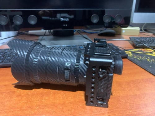 Sony A6600  + 18-105.  1$$$