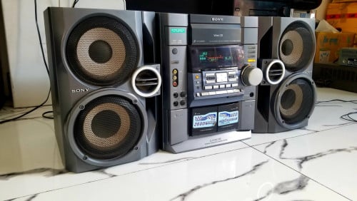 Sony compact disc system 2600W 190W 120-240V model MHC-V333 from japan 92% sound good