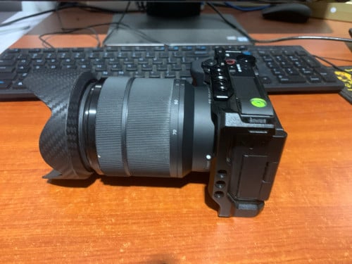 Sony ZVE10+28-70 6$$