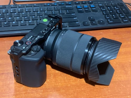 Sony ZVE10+28-70 6$$