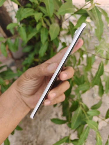 Techno Spark Slim 8g/256g(វៃដូរបាន)👉$165