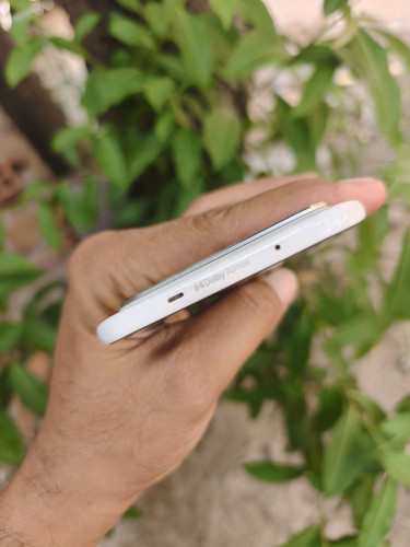 Techno Spark Slim 8g/256g(វៃដូរបាន)👉$165