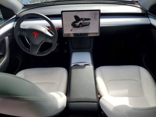 Tesla Model Y Long Range One Owner 40000គីឡូ