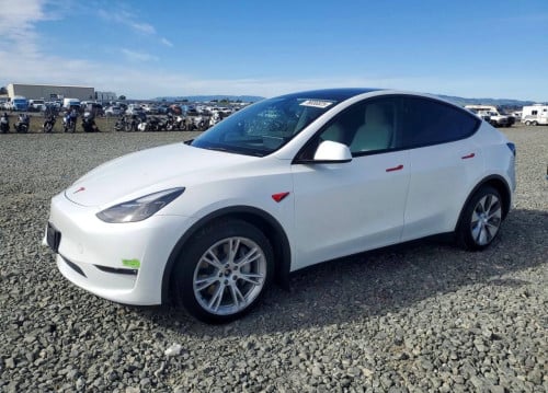 Tesla Model Y Long Range One Owner 40000គីឡូ