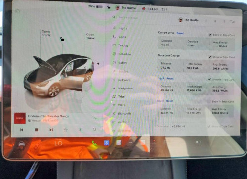 Tesla Model Y Long Range One Owner 40000គីឡូ