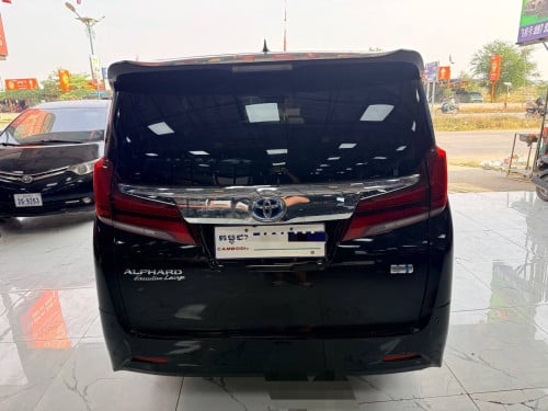 Toyota Alphard 2.5