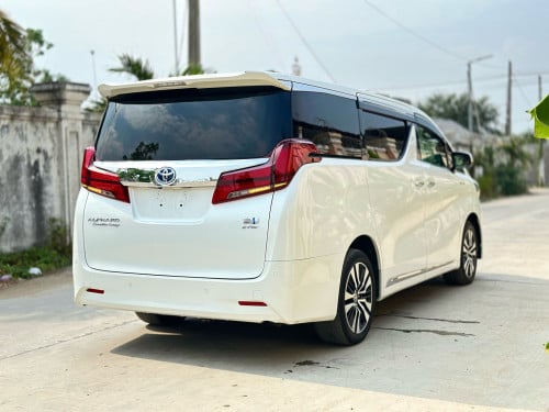 TOYOTA ALPHARD 2015 Executive Lounge Hybrid Full Option ពណ៌ស ក្នុងខ្មៅ (Upgrade 022)