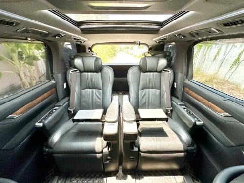 TOYOTA ALPHARD 2015 Executive Lounge Hybrid Full Option ពណ៌ស ក្នុងខ្មៅ (Upgrade 022)