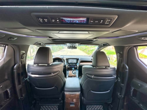 TOYOTA ALPHARD 2015 Executive Lounge Hybrid Full Option ពណ៌ស ក្នុងខ្មៅ (Upgrade 022)
