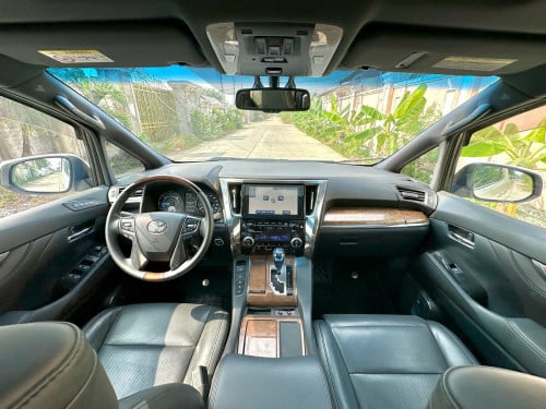 TOYOTA ALPHARD 2015 Executive Lounge Hybrid Full Option ពណ៌ស ក្នុងខ្មៅ (Upgrade 022)