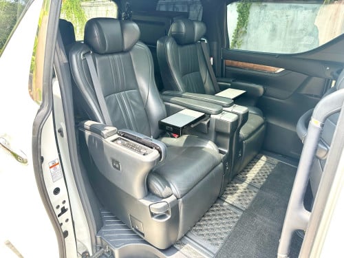 TOYOTA ALPHARD 2015 Executive Lounge Hybrid Full Option ពណ៌ស ក្នុងខ្មៅ (Upgrade 022)