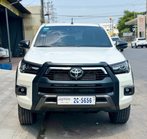 Toyota Hilux Revo rally