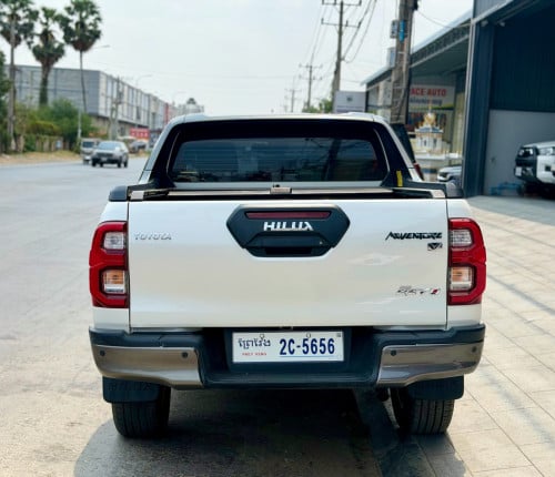 Toyota Hilux Revo rally