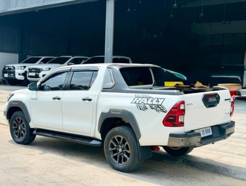 Toyota Hilux Revo rally