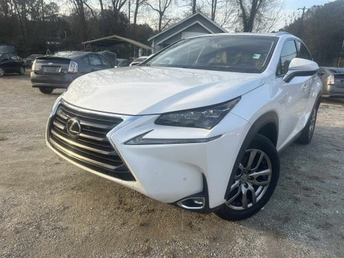 Toyota Lexus ប្រភេទ Luxury ក្នុងលឿង