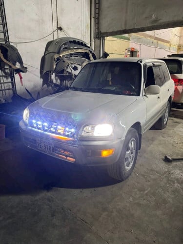 Toyota RAV4 ឆ្នាំ96