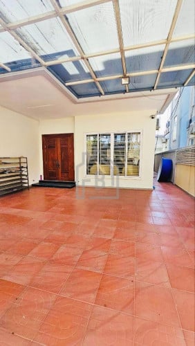 Twin Villa 4 Bedrooms for RENT near TK Avenue