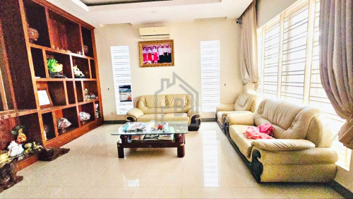 Twin Villa 4 Bedrooms for RENT near TK Avenue