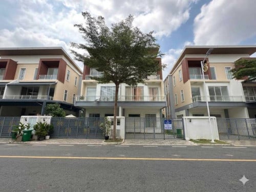 Twin Villa for sale at borey Orkide 6A price 790