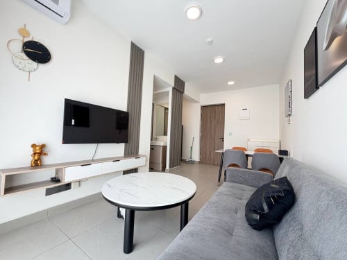 Urban village phase 2 condo for rent one bedroom