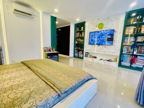 Villa for RENT! • Location: Borey Chip Mong Land50m