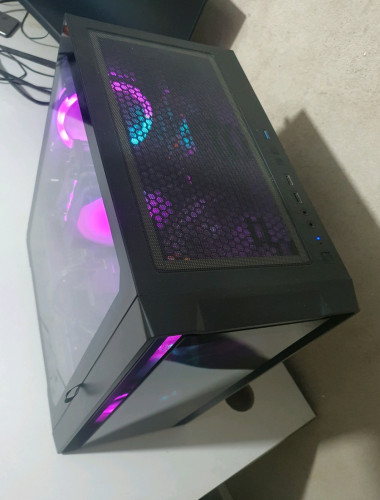 Xeon 2686 v4 18core 36threads ram 64G vga 1660 6G 300$