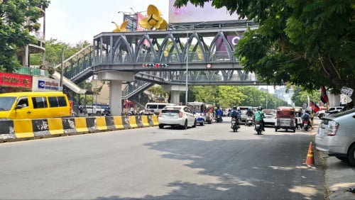 ផ្ទះអាជីវកម្ម សម្រាប់លក់ លើផ្លូវកម្ពុជាក្រោម