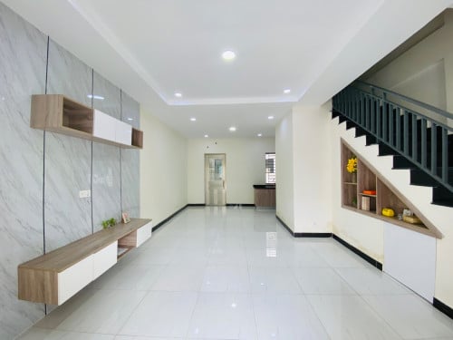 ផ្ទះ​ជួល​  ជួល​រយៈពេល​ខ្លី​ /វែង
