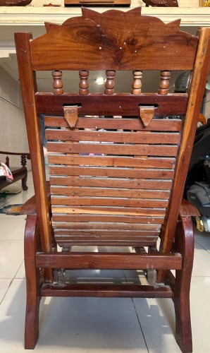កៅអីប៉ាវអុីឈើ
