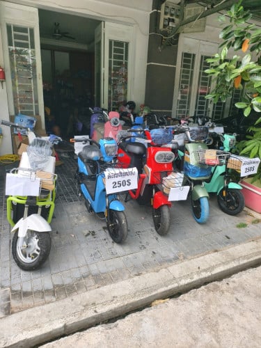 មានលក់កង់និងម៉ូតូអគ្គីសនីមានគុណភាពល្អ