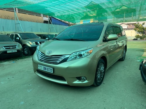 សុីណា/011/ full ឡានស្អាតថ្មី 066477787