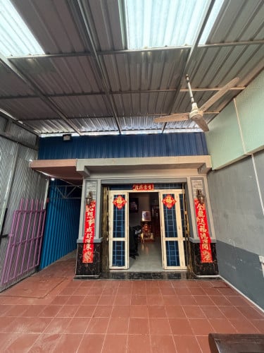 ផ្ទះជួល ឫ សេងបន្តរ  ផ្លូវជាតិលេខ៣ មានបន្ទប់១៥បន្ទុប់ មានចំណតឡាន ដាក់បានច្រើន