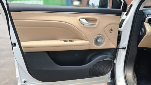 មានក្នុងស្តុកស្រាប់!2026 GAC i60 REEV 210 （plug in Hybrid)