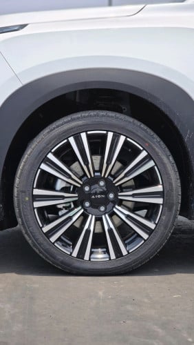 មានក្នុងស្តុកស្រាប់!2026 GAC i60 REEV 210 （plug in Hybrid)
