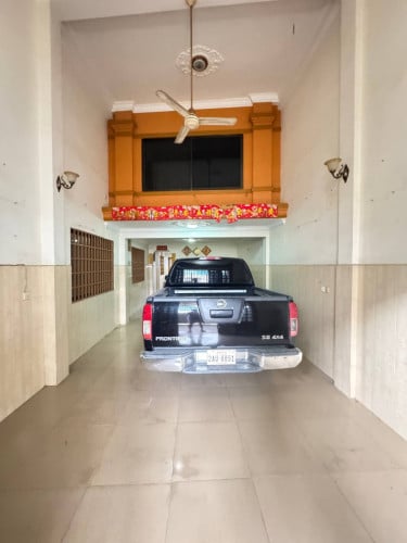 ផ្ទះជួល នៅទឹកថ្លា ម្តុំស្ពានអាកាសផ្សារដីហុយ តម្លៃ250$ ទីតាំងកណ្តាលក្រុង ងាយស្រួលធ្វើដំណើរ