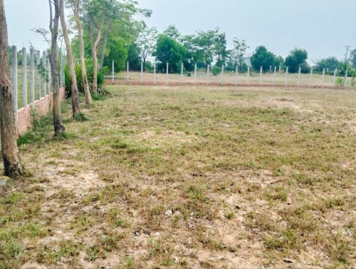 ដីលក់ 28mx13m តម្លៃលក់30000$ចចារបាន ទីតាំងភូមិគោកក្រសាំងសង្កាត់ ស្វាយដង្គំ ក្រុងសៀមរាប