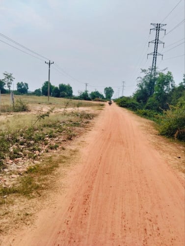 ដីលក់ 28mx13m តម្លៃលក់30000$ចចារបាន ទីតាំងភូមិគោកក្រសាំងសង្កាត់ ស្វាយដង្គំ ក្រុងសៀមរាប