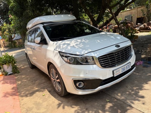 លក់Kia carnival  ឡានក្រុមហ៊ុនប្រភេទlimousine ថ្នាំសុីនមួយជុំ