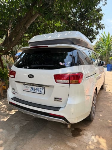 លក់Kia carnival  ឡានក្រុមហ៊ុនប្រភេទlimousine ថ្នាំសុីនមួយជុំ