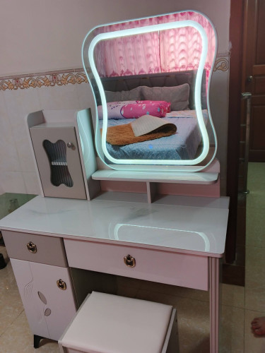 តុសំអាង ខ្នាតធំ មានផ្លើង LED