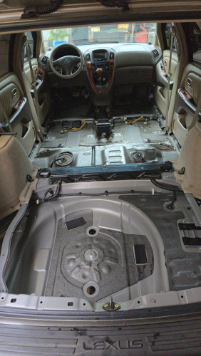 លក់ Lexus 03 P 2 Full ថាច់ ឡឹស័រ