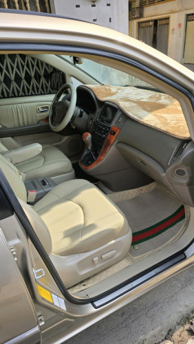លក់ Lexus 03 P 2 Full ថាច់ ឡឹស័រ