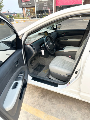 ឡានលក់បងប្អូនToyota Prius 06 Fullតមៃ្ល12000$ចរចារបាន🤑