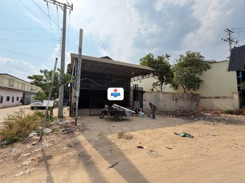 ✅ឃ្លាំងជួល📍ទីតាំង ស្តង់តាងួន✅ទំហំ 18m x 27m✅តម្លៃជួល $1,600✅2បន្ទប់គេង 2បន្ទប់ទឹក