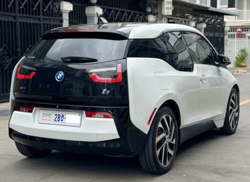 🔥BMWI3 015សាំង+អគ្គីសនី Fullម៉ាសុីនប្រអប់លេខអ៊ែម សន្សំសំចៃច្រេីន សេនស័រមួយជុំឡាន