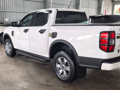 🚗Ford Ranger XLT ឆ្នាំ2023  ថ្មីខ្លាំង🎉កាត់ពីរម្ចាស់ដេីម សោពីរគ្រាប់🎉