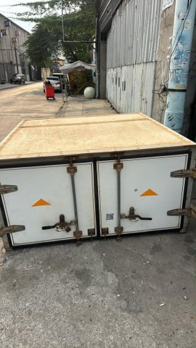 ឃ្ល​បខាងក្រោយឡាន​ vigo