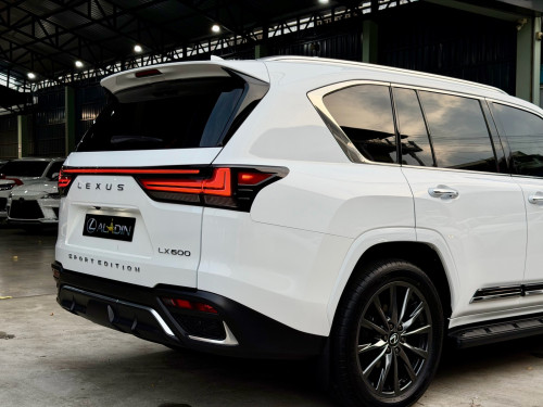 2024 Lx 600 F sport 1800km ប៉ុណ្ណោះ