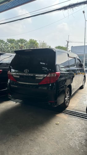 Alphard Full Option បើកដំបូល