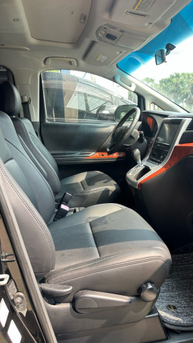 Alphard Full Option បើកដំបូល